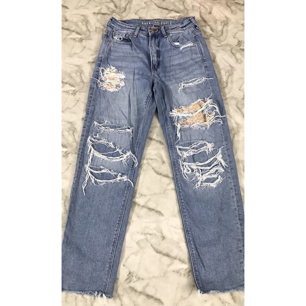 Amerian Eagle High Waisted Mom Strigid Floral Patchwork Jeans 4 regular Distres - Picture 7 of 12